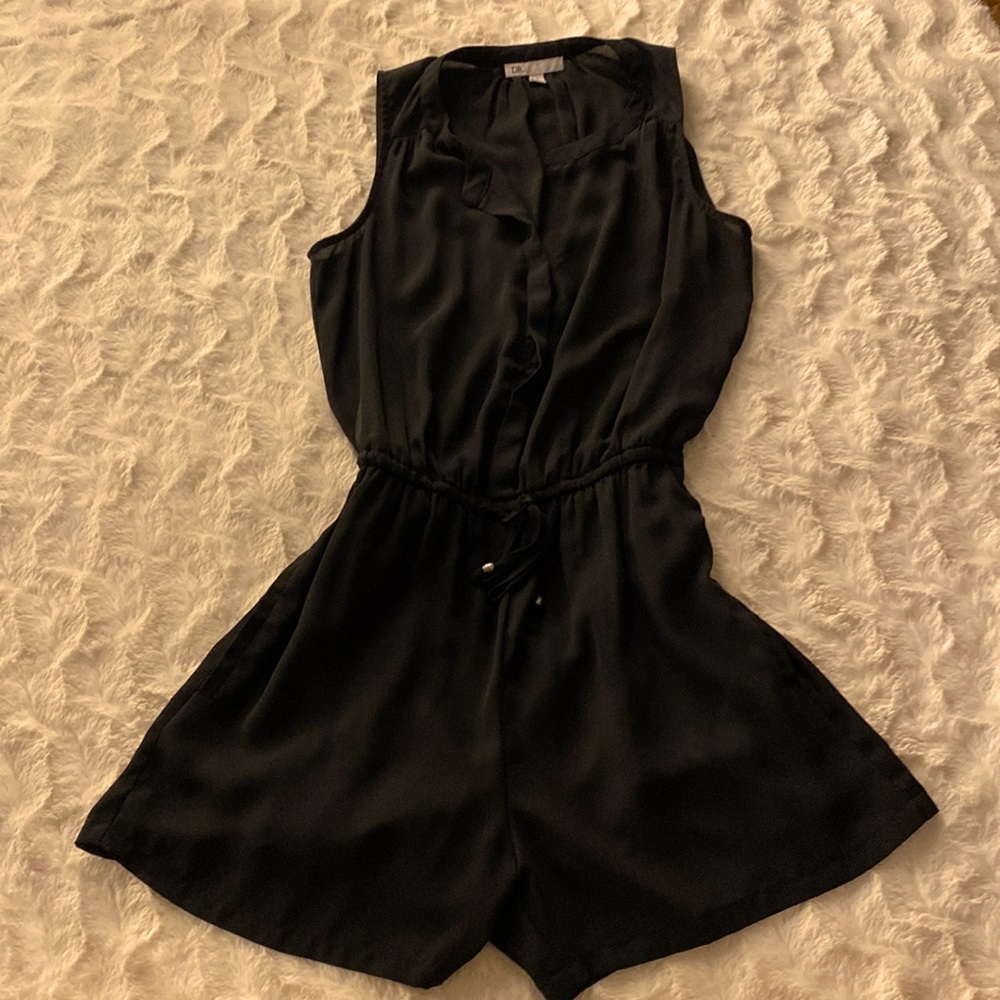 XS Flowy black romper, button front and POCKETS - Dr2